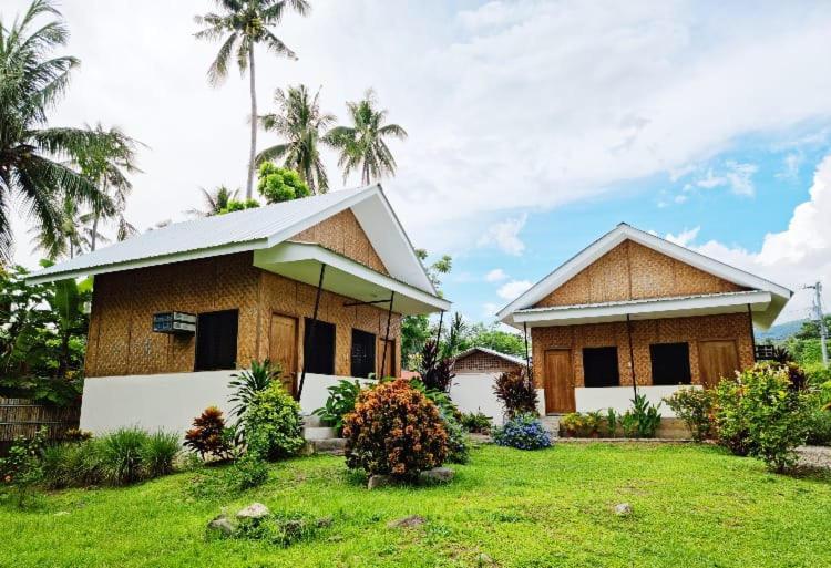 Bahandi Beach Lodge Mambajao Exteriér fotografie